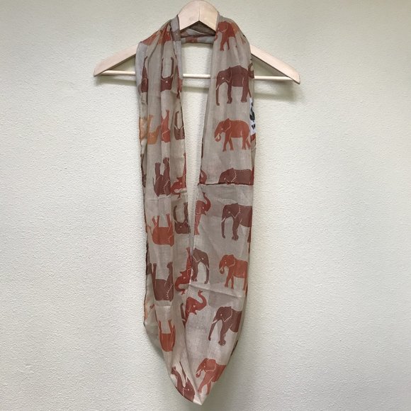 Elephant infinity scarf (WWF) - Picture 1 of 3